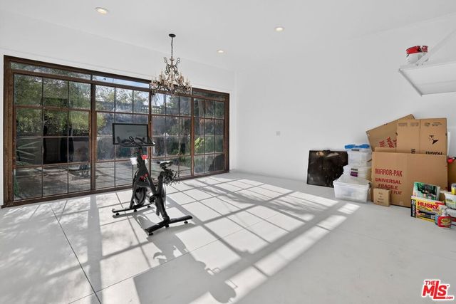 2425 Clement Avenue, Los Angeles, CA 90291