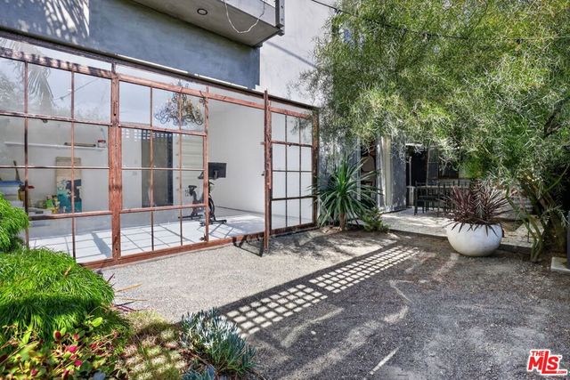 2425 Clement Avenue, Los Angeles, CA 90291