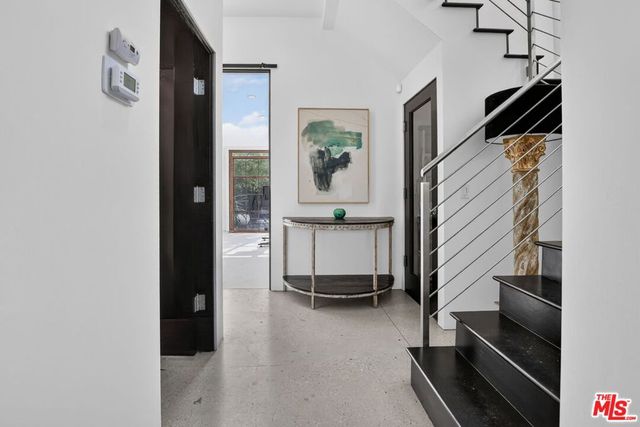 2425 Clement Avenue, Los Angeles, CA 90291
