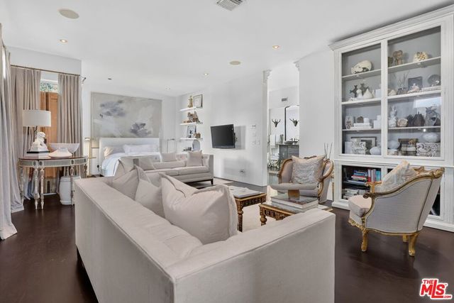 2425 Clement Avenue, Los Angeles, CA 90291