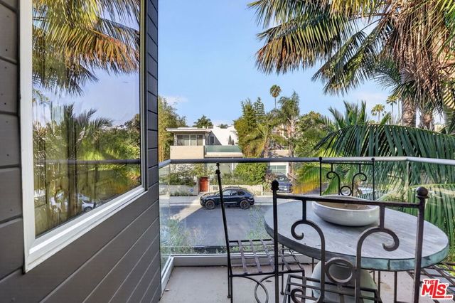 2425 Clement Avenue, Los Angeles, CA 90291