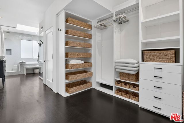 2425 Clement Avenue, Los Angeles, CA 90291
