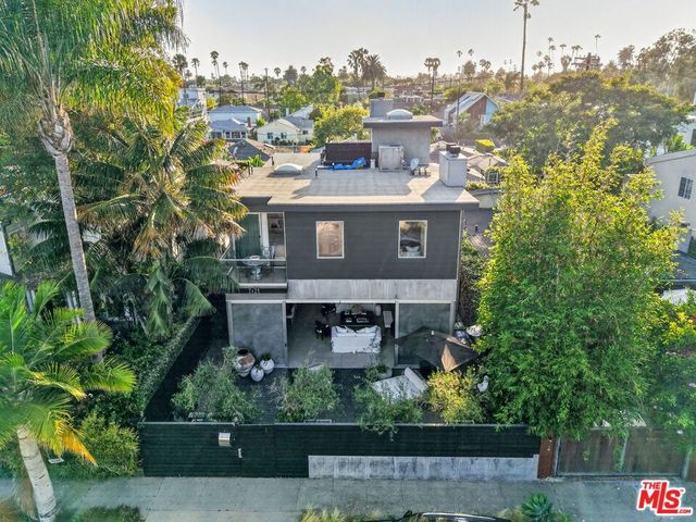 2425 Clement Avenue, Los Angeles, CA 90291