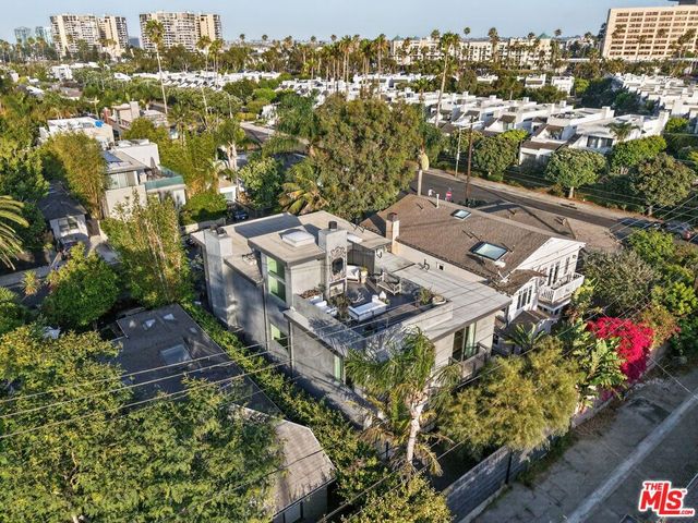 2425 Clement Avenue, Los Angeles, CA 90291