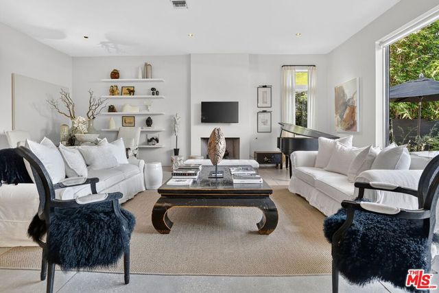 2425 Clement Avenue, Los Angeles, CA 90291
