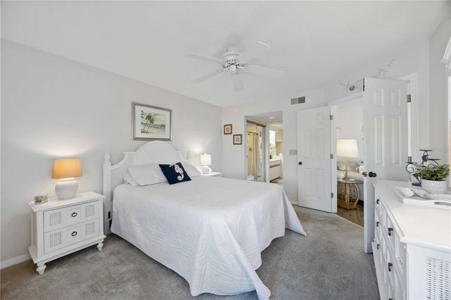 433 CERROMAR LANE 440, Venice, FL 34293