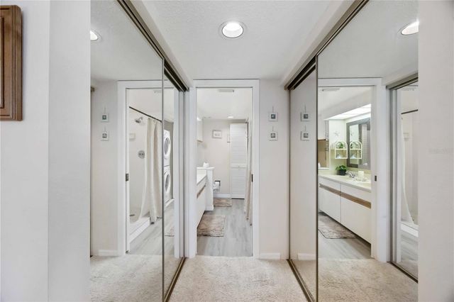 433 CERROMAR LANE 440, Venice, FL 34293