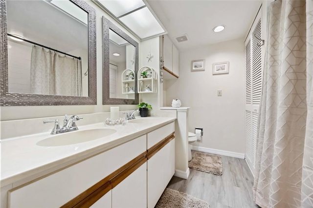 433 CERROMAR LANE 440, Venice, FL 34293