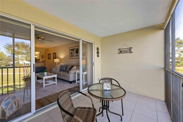 433 CERROMAR LANE 440, Venice, FL 34293