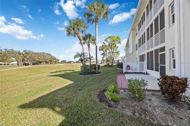 433 CERROMAR LANE 440, Venice, FL 34293