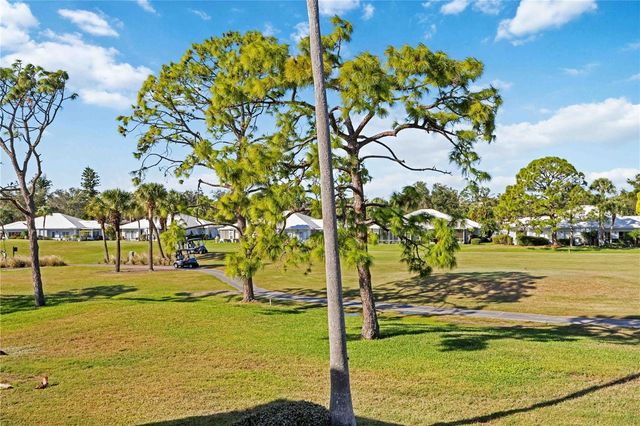 433 CERROMAR LANE 440, Venice, FL 34293