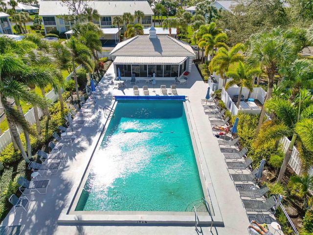 433 CERROMAR LANE 440, Venice, FL 34293