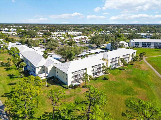 433 CERROMAR LANE 440, Venice, FL 34293