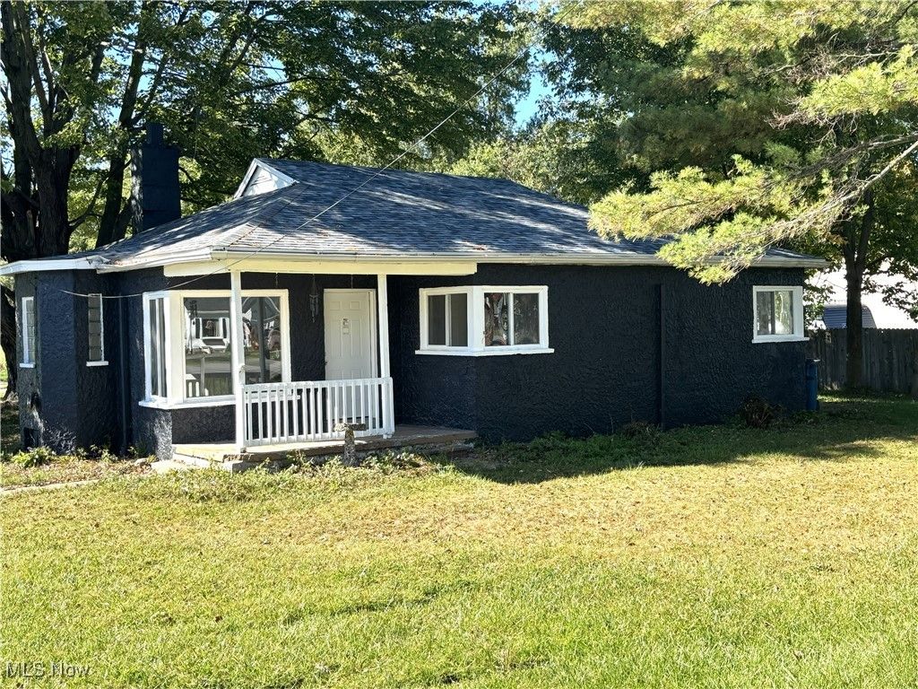 6278 Tod Avenue SW, Lordstown, OH 44481