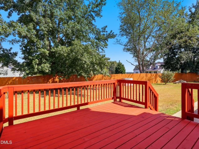 15 Davis Cir Drive, Zebulon, NC 27597