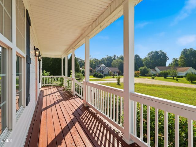 15 Davis Cir Drive, Zebulon, NC 27597