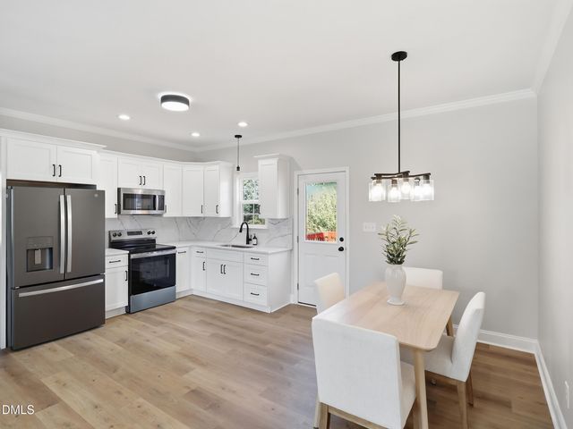 15 Davis Cir Drive, Zebulon, NC 27597