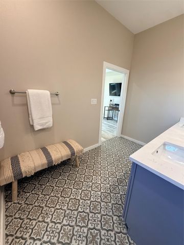2108 Patriot DR, Lago Vista, TX 78645