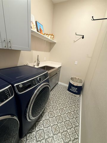 2108 Patriot DR, Lago Vista, TX 78645