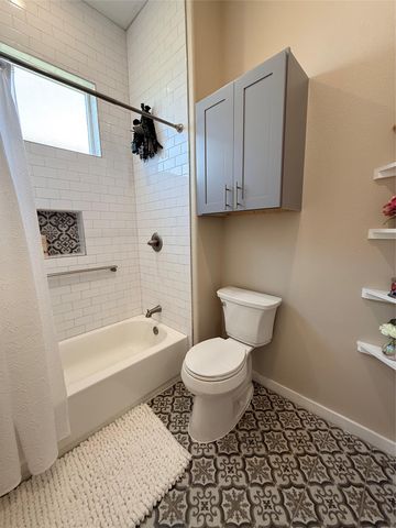 2108 Patriot DR, Lago Vista, TX 78645