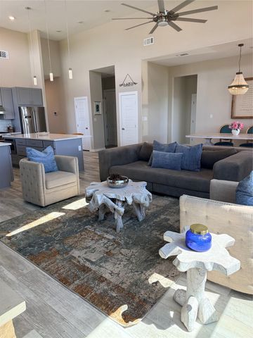 2108 Patriot DR, Lago Vista, TX 78645