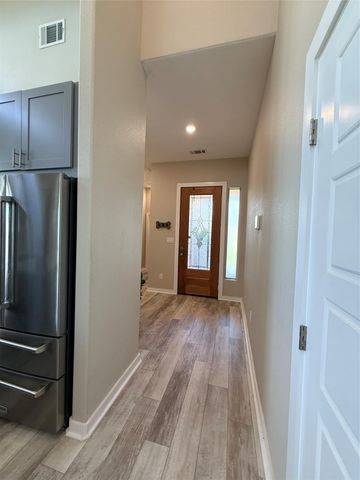 2108 Patriot DR, Lago Vista, TX 78645