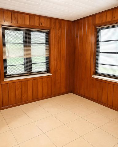 601 NE 33RD Street, Oakland Park, FL 33334