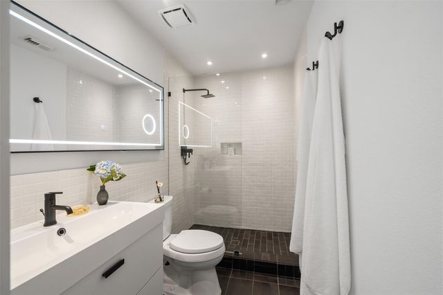 258 Sentry Maple Place, The Woodlands, TX 77382