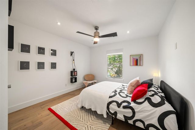 258 Sentry Maple Place, The Woodlands, TX 77382