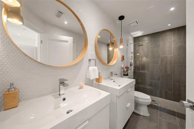 258 Sentry Maple Place, The Woodlands, TX 77382