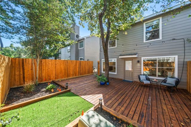 258 Sentry Maple Place, The Woodlands, TX 77382