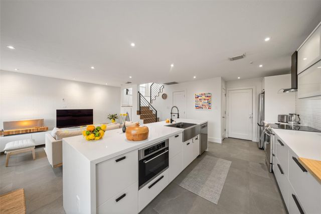 258 Sentry Maple Place, The Woodlands, TX 77382