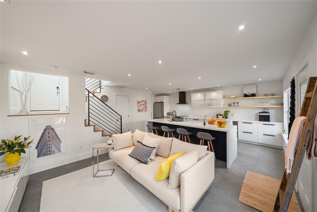 258 Sentry Maple Place, The Woodlands, TX 77382