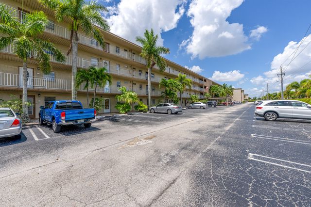 330 NE 26th Avenue 112, Boynton Beach, FL 33435