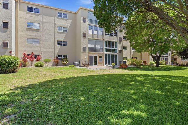 330 NE 26th Avenue 112, Boynton Beach, FL 33435