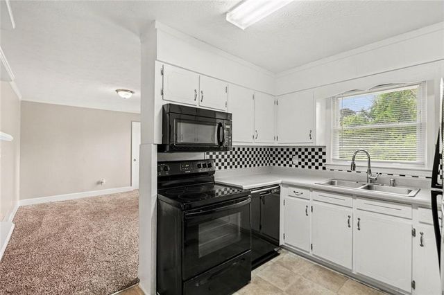 4938 Kings, Douglasville, GA 30135