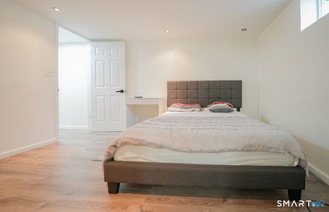 37 Quaker Road, Hamden, CT 06517