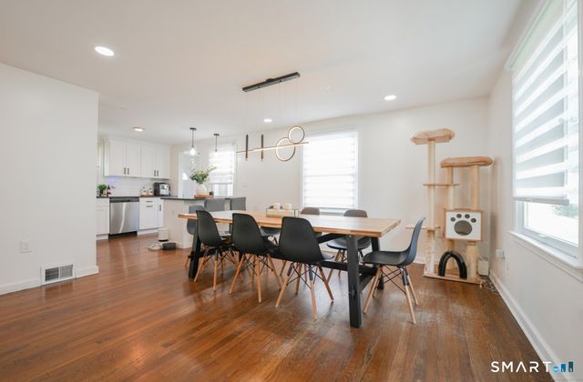 37 Quaker Road, Hamden, CT 06517