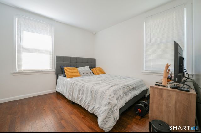 37 Quaker Road, Hamden, CT 06517