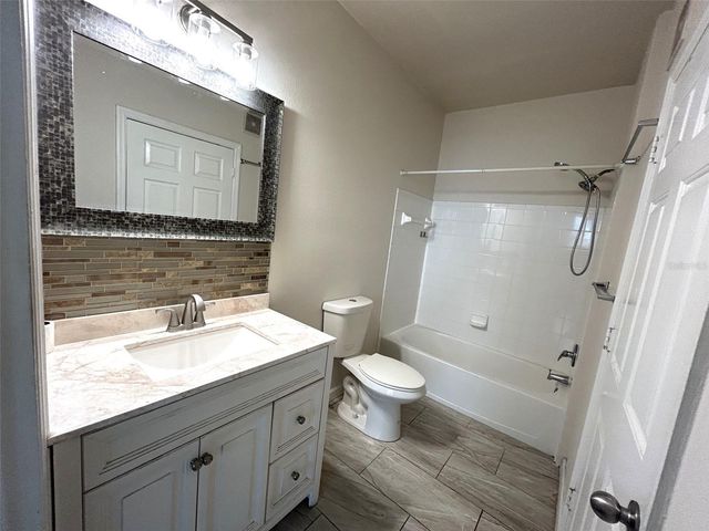 2015 ERVING CIRCLE 208, Ocoee, FL 34761