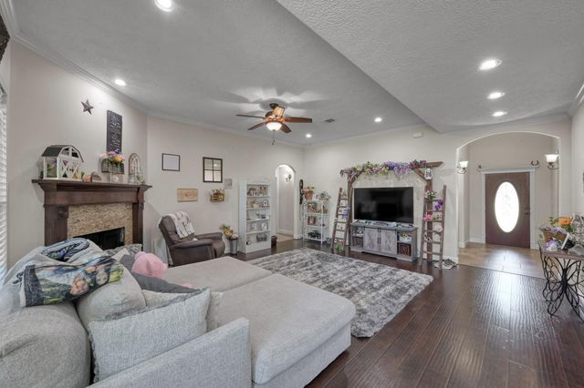 9766 Twin Shores Drive, Willis, TX 77318