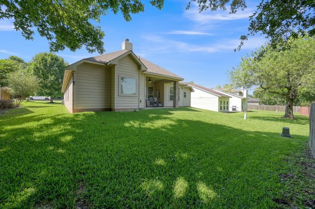 9766 Twin Shores Drive, Willis, TX 77318