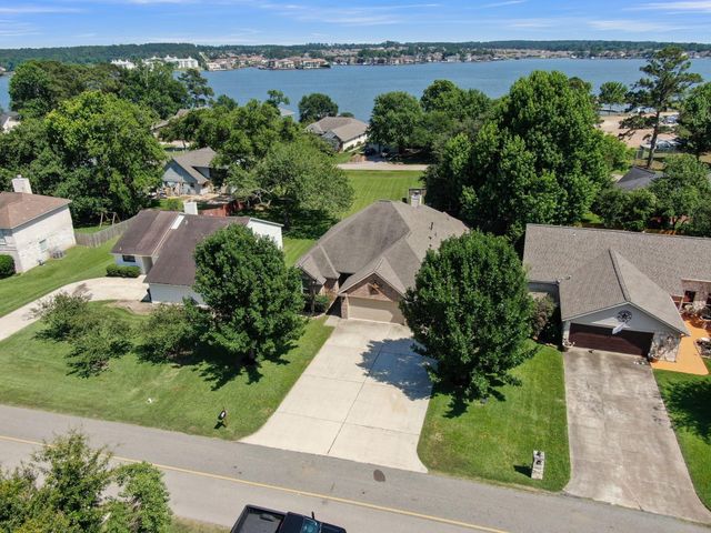 9766 Twin Shores Drive, Willis, TX 77318