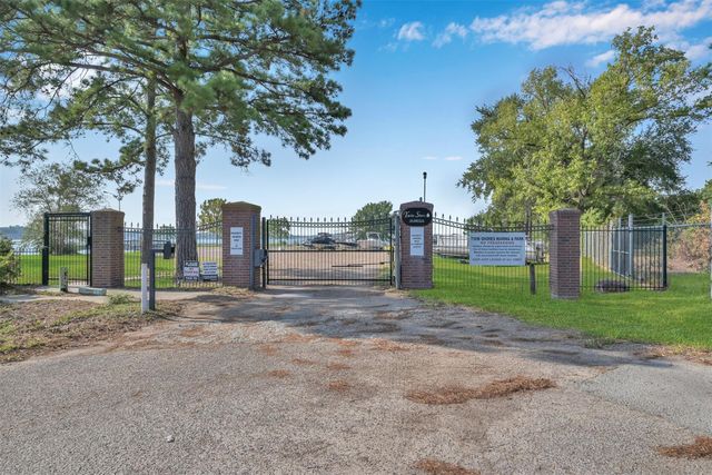 9766 Twin Shores Drive, Willis, TX 77318
