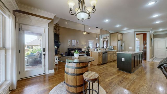 110 Avalon Bay Dr, Old Hickory, TN 37138