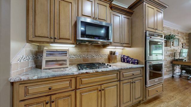 110 Avalon Bay Dr, Old Hickory, TN 37138