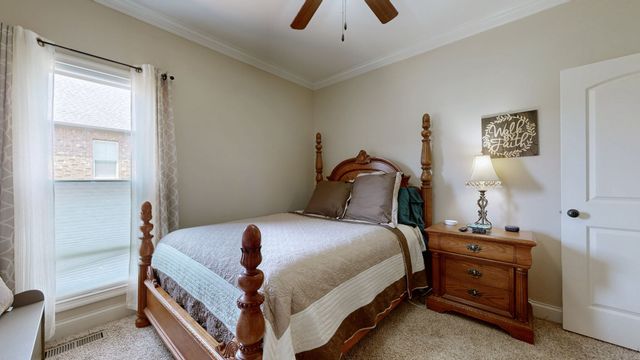 110 Avalon Bay Dr, Old Hickory, TN 37138