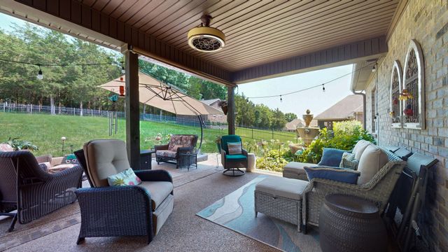 110 Avalon Bay Dr, Old Hickory, TN 37138