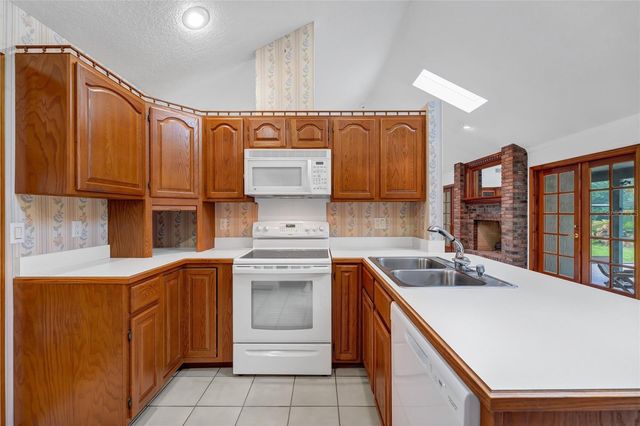 2798 PICKETT DOWNS DR, Oviedo, FL 32766