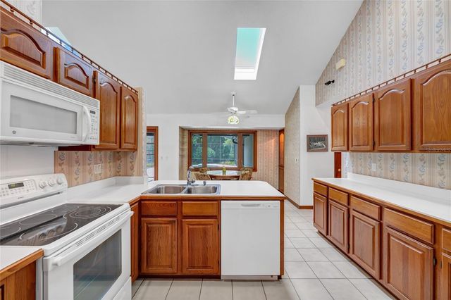 2798 PICKETT DOWNS DR, Oviedo, FL 32766